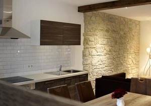 Apartment-Meunier-Ensuite with Shower