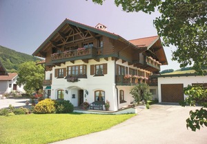 Apartment Mittersee 65 sqm, balcony, kitchen, 1 bedroom, 1 living room, WLAN