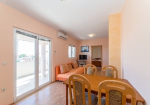 Apartment Mlađo - swimming pool: A3(2+2) - Privlaka, Zadar riviera, Croatia