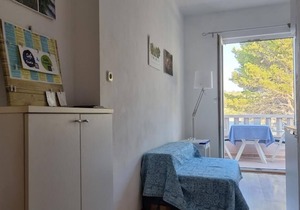 Apartment Mlad - with pool: A3(2) - Rogac, Island Solta, Croatia