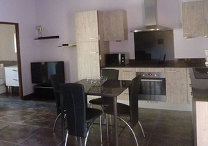 Apartment N ° 5 WITH TERRACE AND PRIVATE PARKING - AIR CONDITIONING reversible