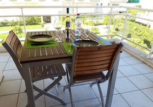 Apartment near sea and city