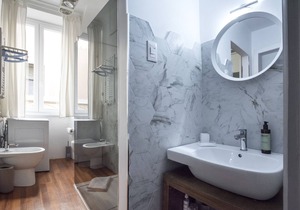 Apartment near Trevi Fountain