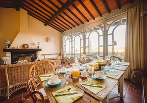 Apartment on the Chianti hills with swimming pool between Florence and Sienn