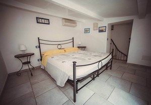 Apartment on the first floor with a private sitting area and a wonderful view
