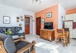 Apartment Peresiji AUB with Shared pool