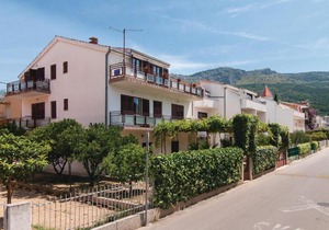 Apartment Podstrana 01
