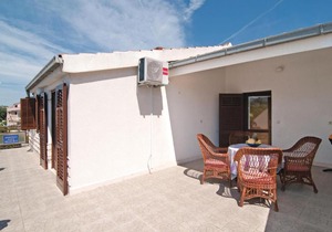 Apartment Podstrana 01