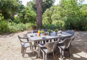 Apartment Résidence Le Clos des Lavandes by Interhome
