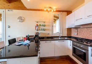 Apartment 'Rocchetta' with Lake View, Wi-Fi and Air Conditioning