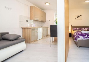 Apartment Ruža-3 by Interhome