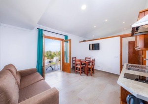 Apartment 'S Hort Can Capità Estudio Balcón 7' close to the Sea with Shared Pool & Wi-Fi