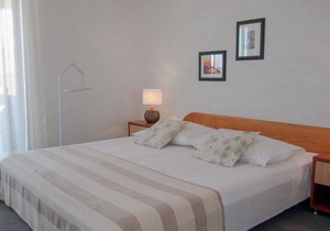 Apartment Sime A3 with balcony in Villa Vulin, near the beach!
