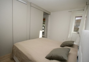 Apartment sleeps 4, balcony, lake view, sauna, swimming pool
