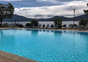 Apartment surrounded by greenery overlooking the lake in the "Residenza del Pascià"