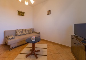 Apartment Tomica - open pool: A5 donji(2+3) - Novi Vinodolski, Riviera Crikvenica, Croatia