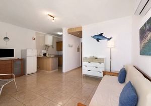 Apartment Torre Sol 1004 - Vista Mar with A/C, Wi-Fi, Garden & Balcony