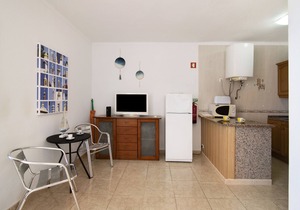 Apartment Torre Sol 1004 - Vista Mar with A/C, Wi-Fi, Garden & Balcony