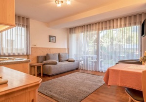 Apartment “Trocker Kastelruth 1” near Seiser Alm with Mountain View, Whirlpool & Sauna