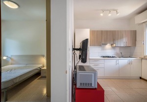 Apartment 'Villa Luca Trilocale 2' with Pool, A/C and Wi-Fi