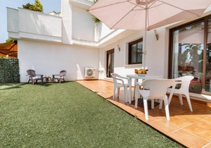 Apartment with garden and pool