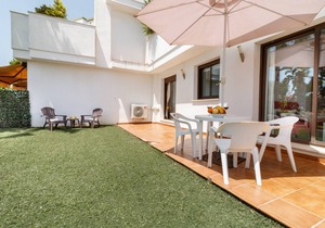 Apartment with garden and pool