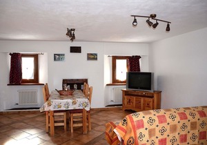 Apartment With Garden