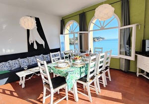Apartment with garden at 11 meters from the sand beach of la Fosca.