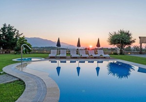 Apartment with one bedroom in Palelimnos with shared pool enclosed garden and WiFi 14 km from the beach