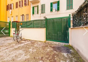 Apartment with parking space and separate entrance
