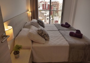 Apartment with sea views