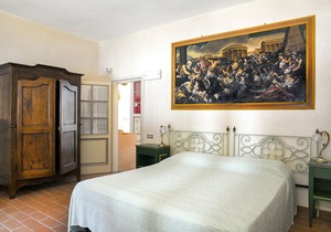 apartment with swimming pool nestled in the Pontremoli hills