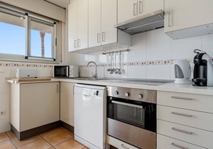 Apartment with terrace and frontal sea views