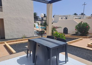 Apartment with terrace, swimming pool and beachfront in Corralejo - Home For Guest