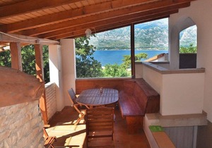 Apartment with terrace, sea view, barbecue, community pool, free WiFi, air conditioning