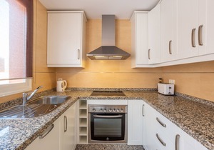 Apartmento en Torrox Costa with Mountain View, Sea View, Pool, Jacuzzi, Wi-Fi, A/C, Terrace & Garden
