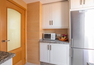 Apartmento en Torrox Costa with Mountain View, Sea View, Pool, Jacuzzi, Wi-Fi, A/C, Terrace & Garden