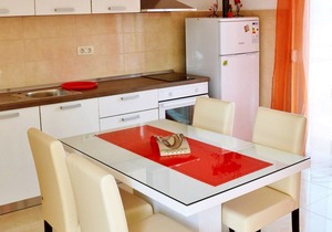 Apartments Anamarija, (14980), Vinišće, Croatia
