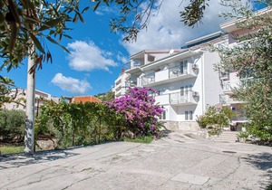 Apartments and Rooms Nikola (45181-A6) - Omis