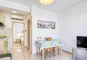 Apartments Ennio, (9949), Povlja, hr