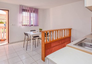 Apartments Garoful (82851-A4) - Sv. Filip i Jakov