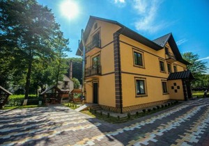 Apartments in Polyana