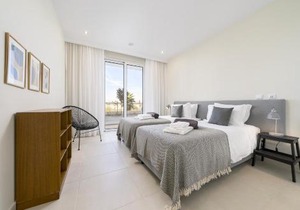 Apartments in Porto de Mós, Portugal