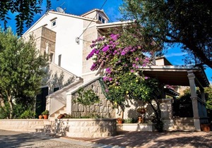 Apartments Iskra, (14394), Duće, Croatia
