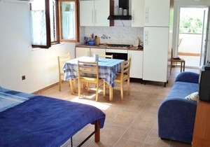 Apartments Krešimir, (14182), Ribarica, Croatia