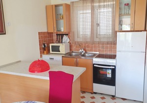 Apartments Lidija, (14586), Vinišće, Croatia