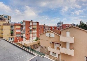 Apartments Lora 13.Jula, 15