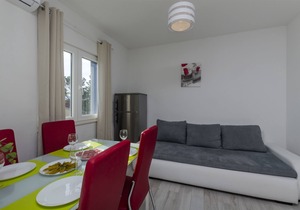 Apartments Lorenzo (26581-A2) - Lokva Rogoznica