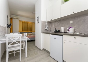 Apartments Stipe (29371-A4) - Lokva Rogoznica