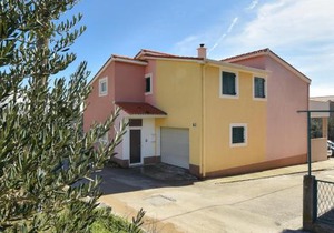 Apartments with a parking space Kastel Stari, Kastela - 15411